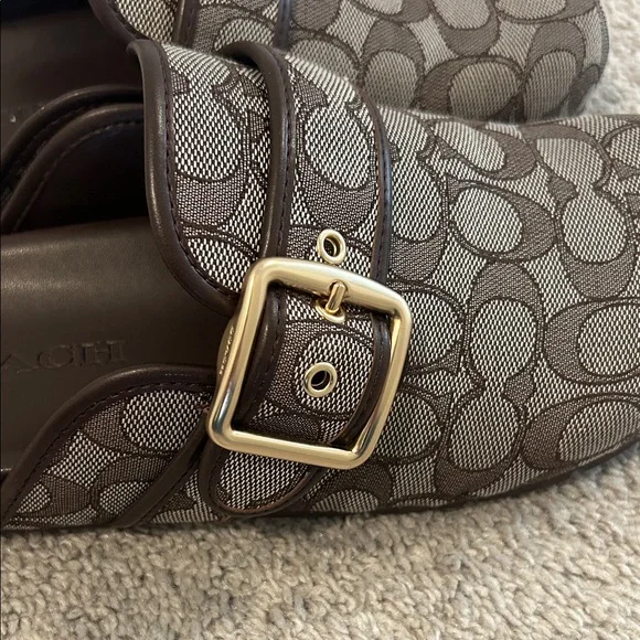 Coach Women’s Archival Signature Hardware Jacquard Buckle Logo Clogs - Picture 3 of 5
